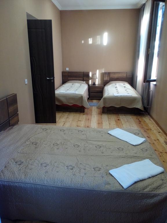 Guest House Chirina Sighnaghi Ngoại thất bức ảnh