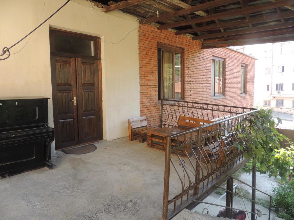 Guest House Chirina Sighnaghi Ngoại thất bức ảnh